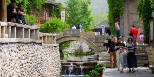 古北水镇新风尚，薄荷曼波引领清新潮流，打造无“班”休闲体验！